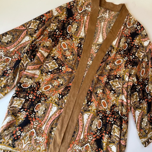 Free People All Yours Faux Suede Trim Kimono Boho Bell Sleeve Paisley Jacket Top - Picture 4 of 10